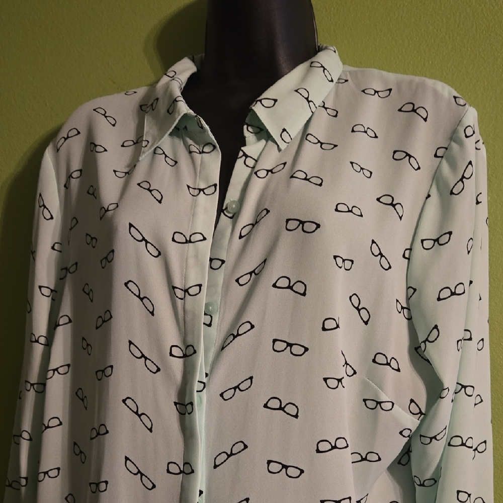 Metaphor Light Green Shirt with Glasses Pattern